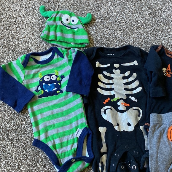 Newborn Halloween onesies - Picture 2 of 4